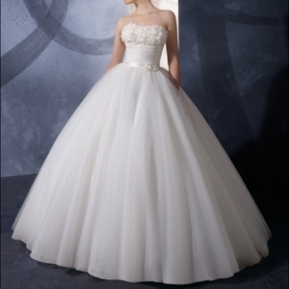 Mori Lee Wedding Dress - Picture 2 of 16